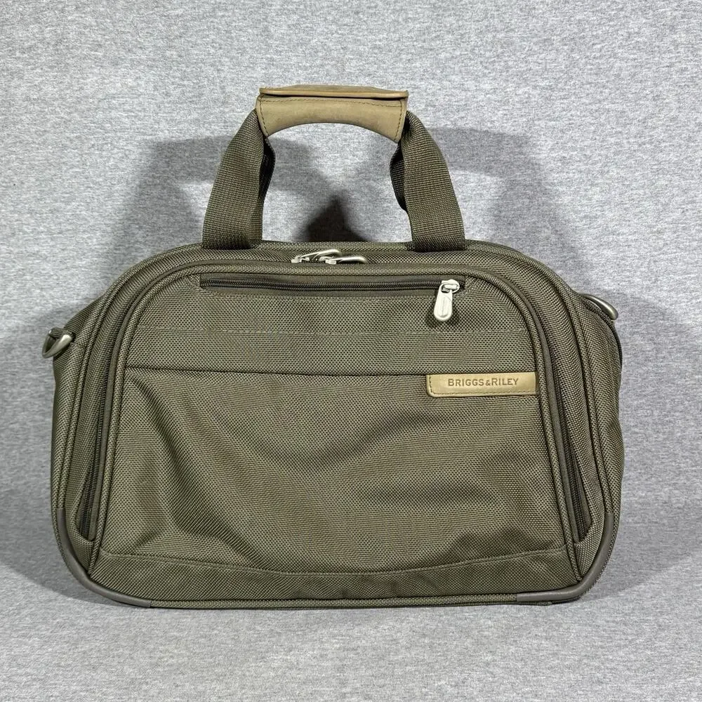 Briggs & Riley 226-7 Olive Ballistic Nylon Duffel Bag Carry On Travel Tag Intact